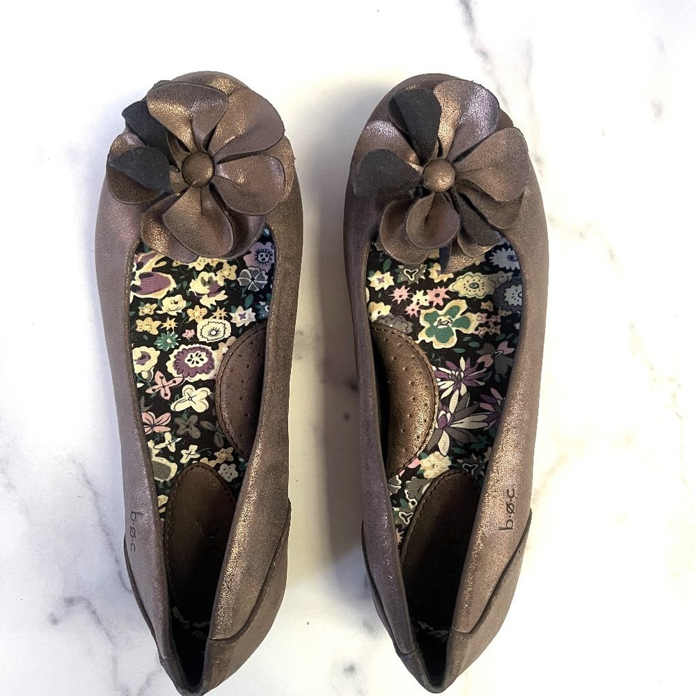 b.o.c. by Born Concept Courtney Ballet Flats with Flower, Bronze, Size 4